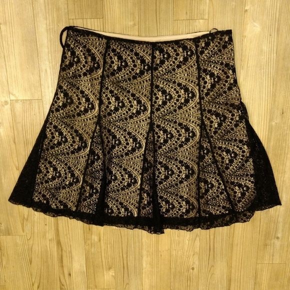A|Wear Black and Nude Lace Skirt Size 16 - Picture 1 of 4